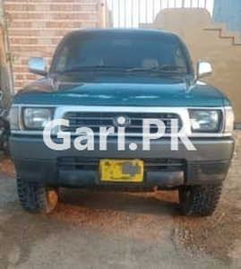 Toyota Hilux 1998 for Sale in Scheme 33