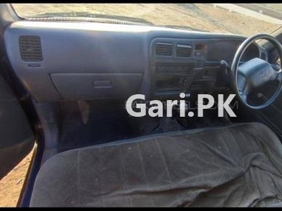 Toyota Hilux 2002 for Sale in Islamabad
