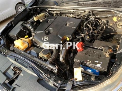 Toyota Hilux Revo G 2.8 2015 for Sale in Lahore