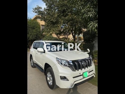 Toyota Prado TX L Package 2.7 2010 for Sale in Lahore