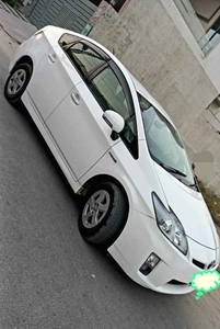 Toyota Prius 1.8 G LED EDITION 2011 for Sale in Layyah