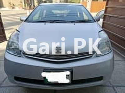 Toyota Prius 2010 for Sale in PGECHS Phase 1