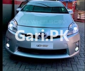 Toyota Prius 2014 for Sale in Bhimber Road