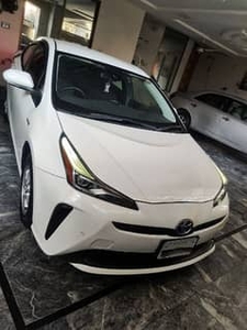 Toyota Prius 2019 for Sale in Gulshan-e-Ravi