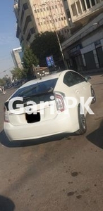 Toyota Prius G LED Edition 1.8 2013 for Sale in Karachi