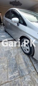 Toyota Prius G Touring Selection 1.8 2010 for Sale in Lahore