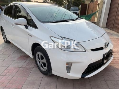 Toyota Prius S 1.8 2012 for Sale in Islamabad