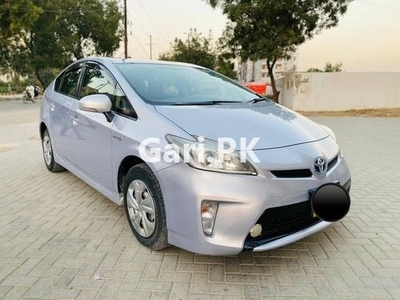 Toyota Prius S LED Edition 1.8 2012 for Sale in Karachi