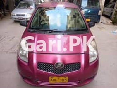Toyota Vitz 2007 for Sale in Hussainabad