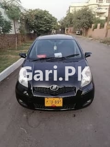 Toyota Vitz 2008 for Sale in DHA Defence