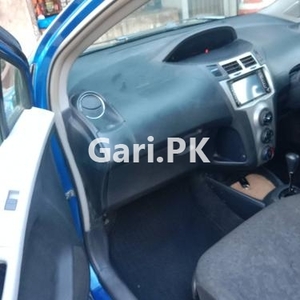 Toyota Vitz B Intelligent Package 1.0 2008 for Sale in Lahore