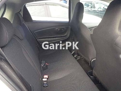 Toyota Vitz Hybrid F 1.5 2017 for Sale in Karachi