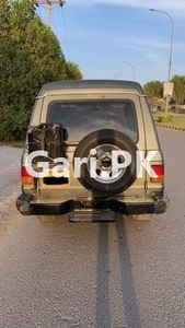Mitsubishi Pajero Exceed 2.5D 1987 for Sale in Lahore