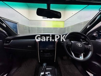 Toyota Fortuner Legender 2023 for Sale in Islamabad