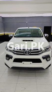 Toyota Hilux Revo V Automatic 3.0 2017 for Sale in Lahore