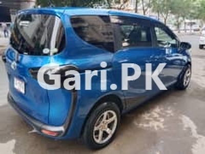Toyota Sienta 2017 for Sale in Karachi
