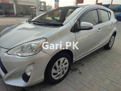 Toyota Aqua S 2015 for Sale in Gujrat