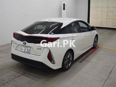 Toyota Prius PHV (Plug In Hybrid) 2020 for Sale in Lahore