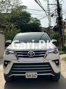 Toyota Fortuner V 2020 for Sale in Gulberg 3