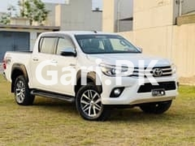Toyota Hilux 2018 for Sale in Karachi•