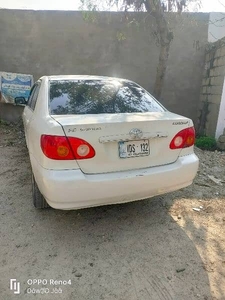 SE. Saloon 2002 model Automatic Good condition