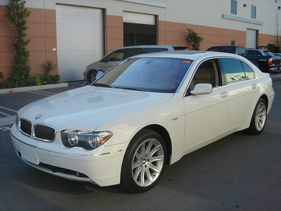 BMW 7 Series - 4.4L (4400 cc) White