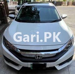 Honda Civic VTi Oriel Prosmatec 2017 for Sale in Lahore•