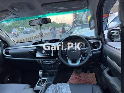 Toyota Hilux Revo V Automatic 2.8 2021 for Sale in Islamabad