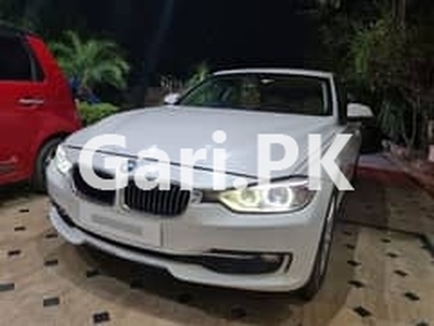 BMW 3 Series 2015 for Sale in F-6