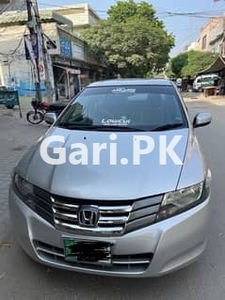 Honda City Aspire 2013 for Sale in Green Town