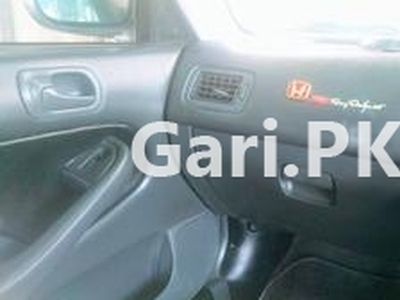 Honda Civic VTi Oriel 1.6 2000 for Sale in Taxila