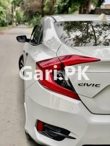 Honda Civic VTi Oriel Prosmatec 2017 for Sale in Johar Town