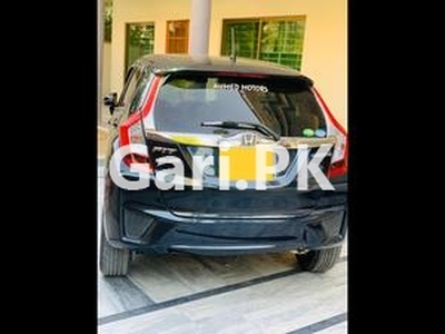 Honda Fit 2015 for Sale in Rawalpindi