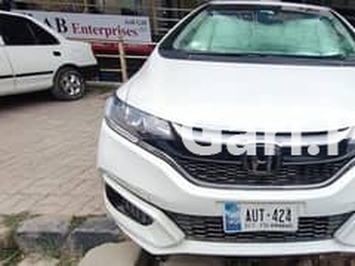 Honda Fit 2018 for Sale in Gulshan Dadan
