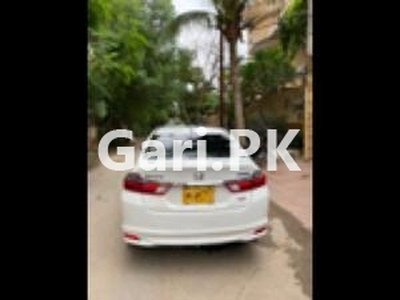 Honda Grace Hybrid DX 2015 for Sale in Karachi