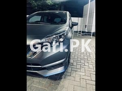 Nissan Note E 2018 for Sale in Lahore