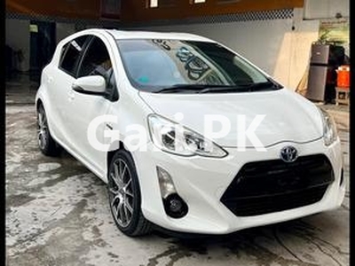 Toyota Aqua S 2015 for Sale in Peshawar