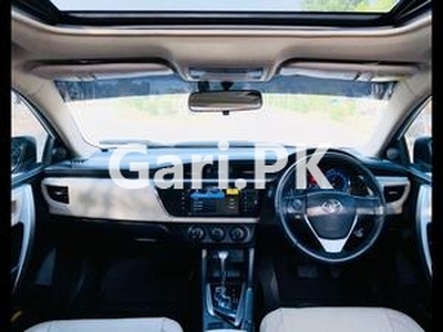 Toyota Corolla Altis Grande X CVT-i 1.8 Beige Interior 2016 for Sale in Lahore