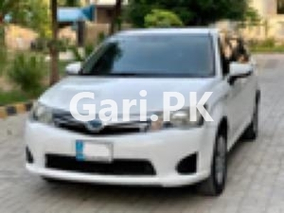 Toyota Corolla Fielder Hybrid 2013 for Sale in Islamabad