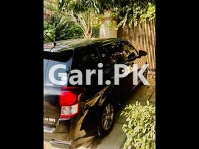 Toyota Corolla Fielder Hybrid G WB 2013 for Sale in Peshawar