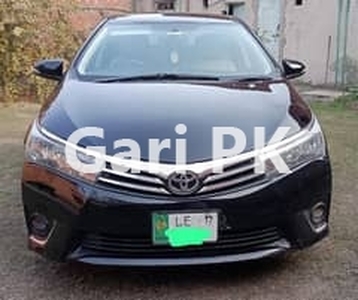 Toyota Corolla GLI 2016 for Sale in Johar Town