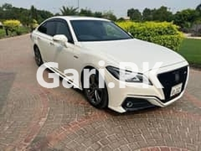 Toyota Crown 2018 for Sale in Izmir Town - Block F