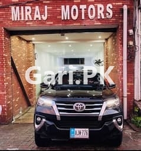 Toyota Fortuner 2018 for Sale in Bahria Town