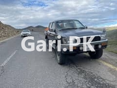 Toyota Hilux 1992 for Sale in Johar Town