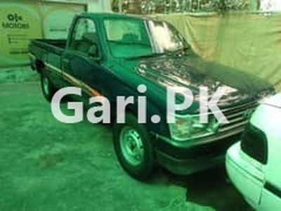 Toyota Hilux 2004 for Sale in Airport Road