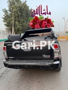 Toyota Hilux 2013 for Sale in DHA Phase 4