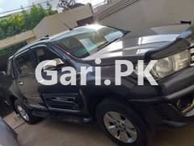 Toyota Hilux 2015 for Sale in DHA Phase 5