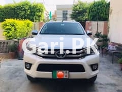Toyota Hilux 2019 for Sale in Canal Garden