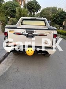Toyota Hilux D-4D Automatic 2012 for Sale in Islamabad