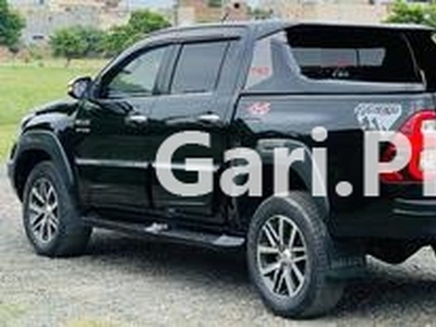Toyota Hilux Revo V Automatic 3.0 2018 for Sale in Lahore
